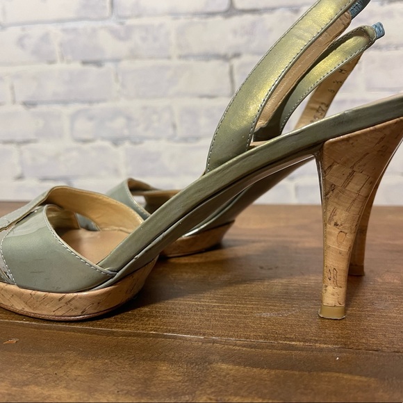 Staurt Weitzman metallic & cork sling back heels - Picture 6 of 14